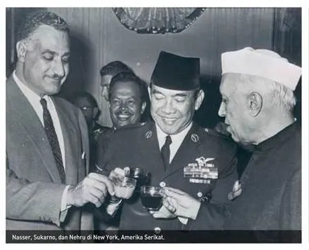 Presiden Soekarno Diplomasi menggunakan kopi